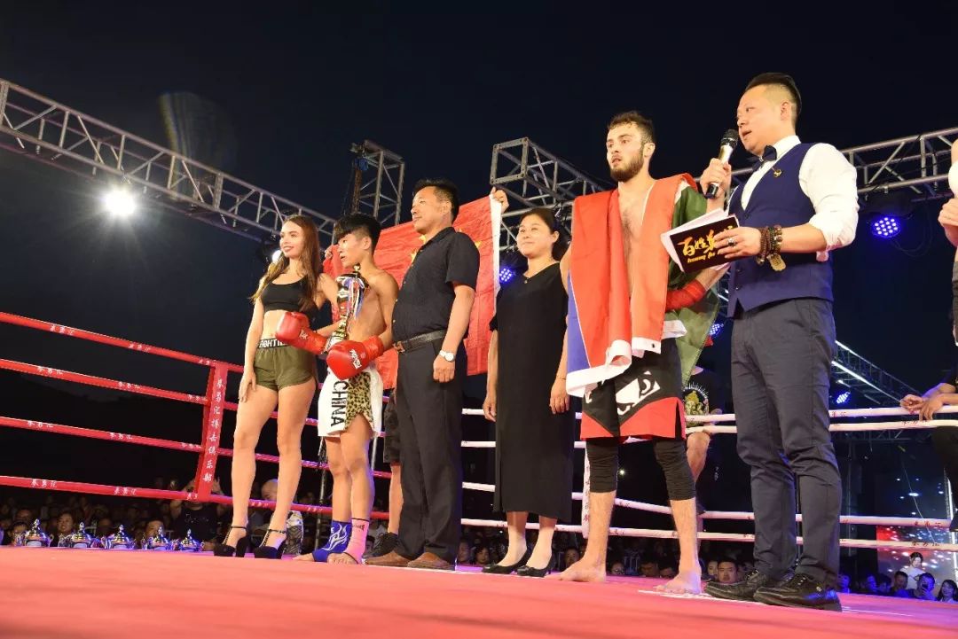 半岛体育官网下载-关于荷兰壁球选手抢眼表现夺赛冠军的信息