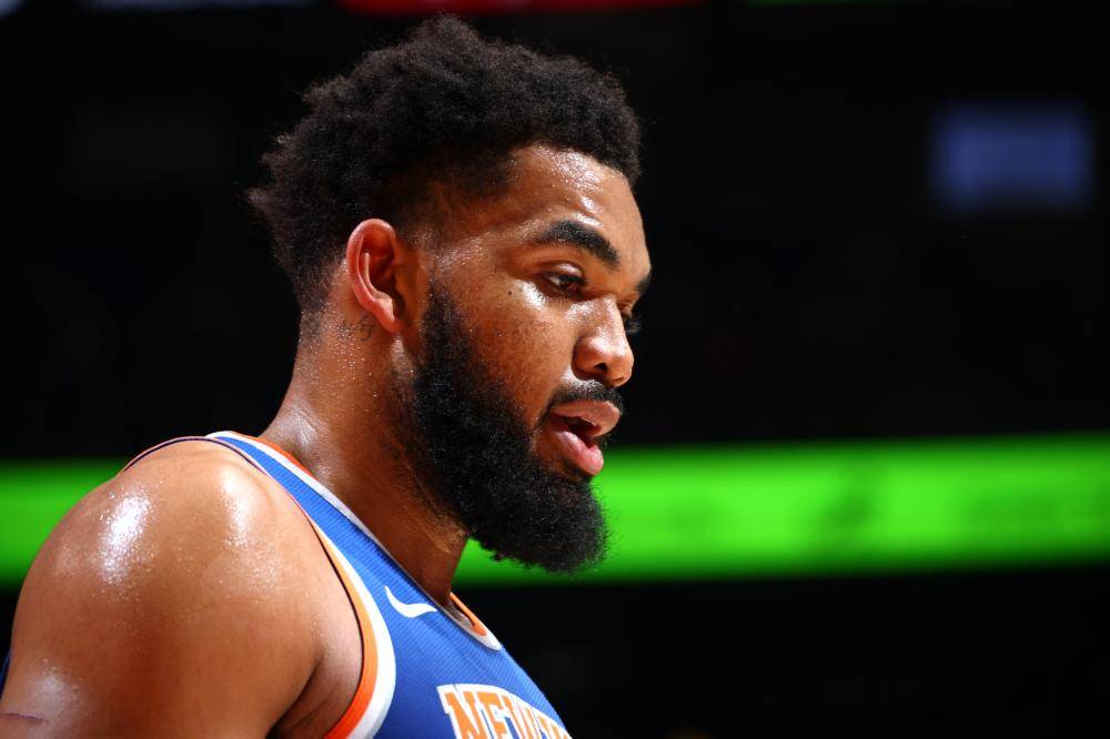 半岛体育官网入口-猛龙客场险胜尼克斯，洛瑞决胜三分