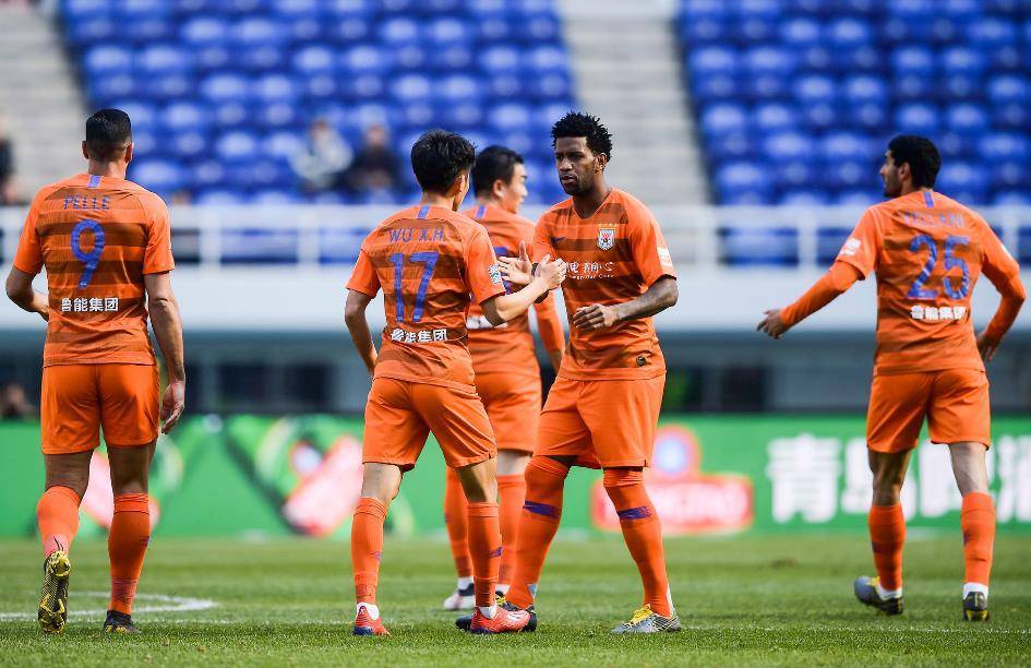 半岛体育入口-鲁能不敌对手，排名下滑引发球迷担忧的简单介绍