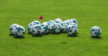 半岛体育官网入口-恩菲尔德调整后防线，迎战欧洲豪门难度加大